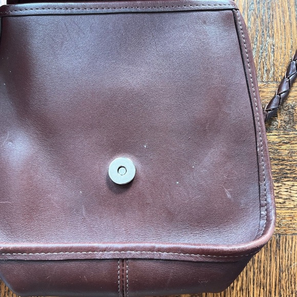 Brighton Crossbody Leather Brown Bag - Picture 13 of 14